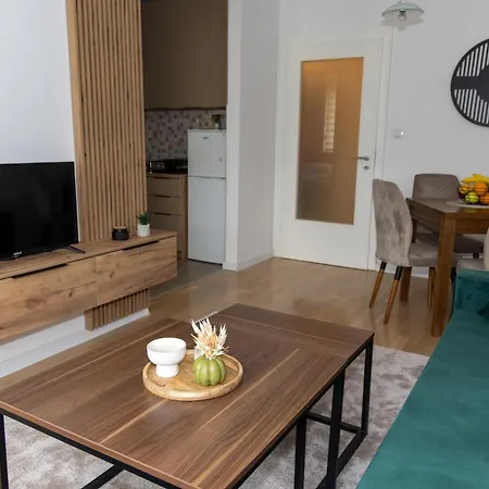 Avis Apartman Tuzla Exterior photo